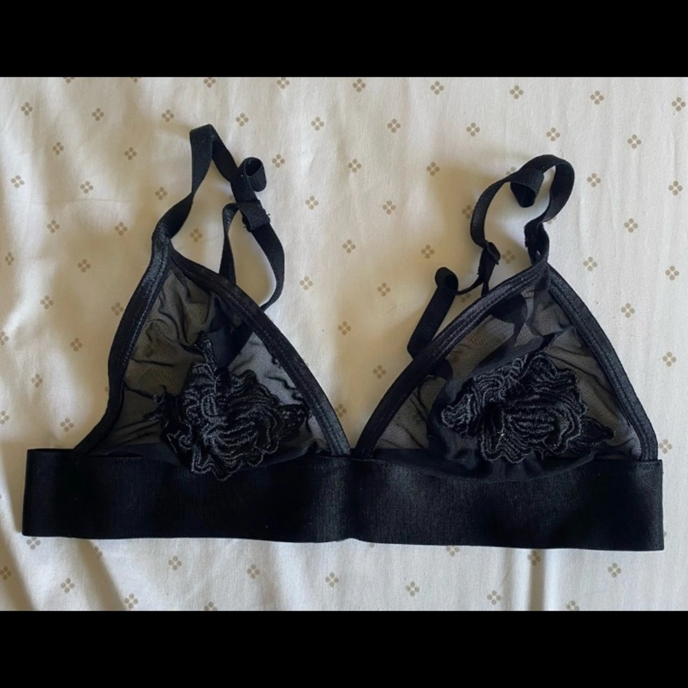 NWOT Urban Outfitters Out From Under Serena Appliqué Bralette size Small